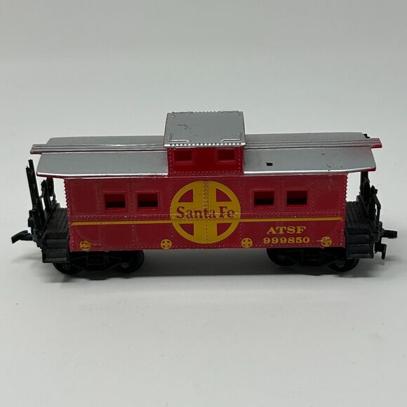 Life Like Red Caboose HO Gauge Santa Fe ATSF Scale Model Train Railway Railroad - Picture 3 of 7
